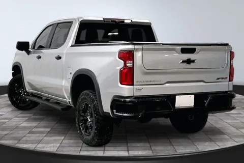 More photos of 2022 Chevrolet Silverado 1500 ZR2 at Southwest Auto Sales, IN