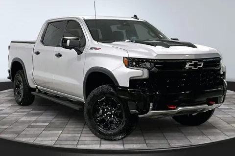 Silver 2022 Chevrolet Silverado 1500 ZR2 for sale in Roanoke, IN