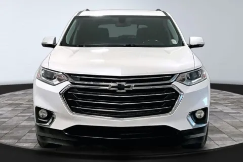Photos of 2018 Chevrolet Traverse LT for sale in Roanoke, IN at Southwest Auto Sales