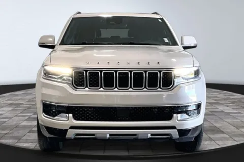 Photos of 2022 Jeep Wagoneer Series II for sale in Roanoke, IN at Southwest Auto Sales