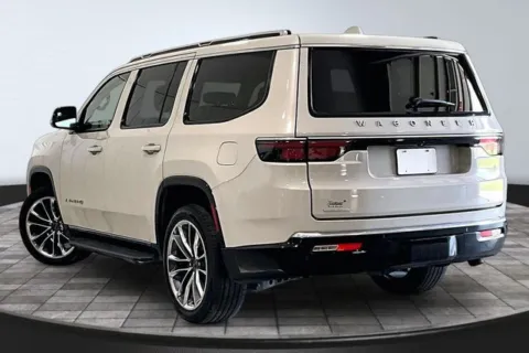 More photos of 2022 Jeep Wagoneer Series II at Southwest Auto Sales, IN