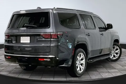 More photos of 2022 Jeep Wagoneer Series II at Southwest Auto Sales, IN