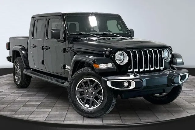 2021 Jeep Gladiator Overland's photo