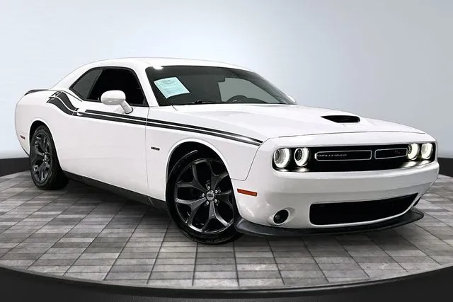 2019 Dodge Challenger R/T's photo