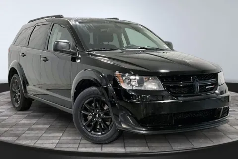 Black 2020 Dodge Journey SE for sale in Roanoke, IN