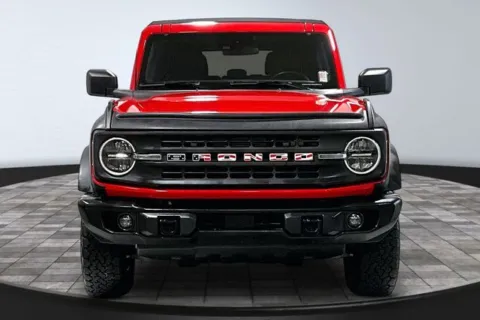 Photos of 2023 Ford Bronco Black Diamond for sale in Roanoke, IN at Southwest Auto Sales
