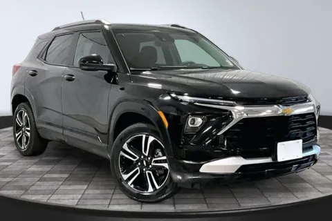 Black 2024 Chevrolet TrailBlazer LT for sale in Roanoke, IN