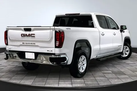 More photos of 2022 GMC Sierra 1500 SLE at Southwest Auto Sales, IN
