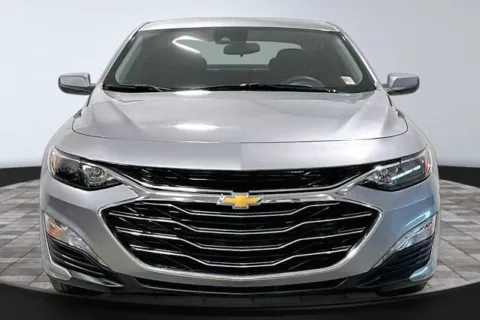 Photos of 2024 Chevrolet Malibu LT for sale in Roanoke, IN at Southwest Auto Sales