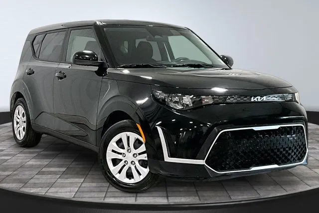 2025 Kia Soul 2.0L LX IVT's photo