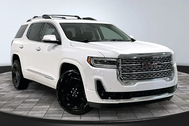 2023 GMC Acadia Denali AWD's photo
