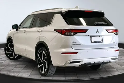 More photos of 2022 Mitsubishi Outlander SEL at Southwest Auto Sales, IN