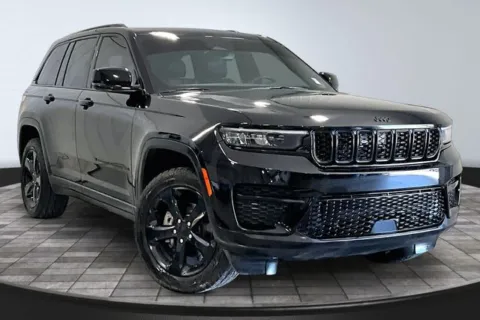 Black 2023 Jeep Grand Cherokee Altitude X for sale in Roanoke, IN