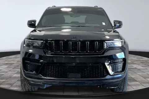 Photos of 2023 Jeep Grand Cherokee Altitude X for sale in Roanoke, IN at Southwest Auto Sales