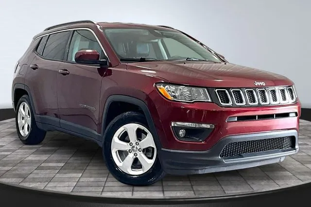 Red 2021 Jeep Compass Latitude for sale in Roanoke, IN