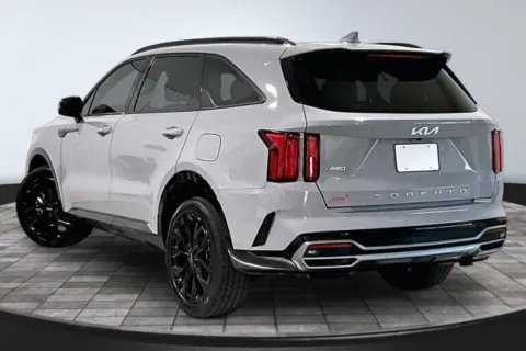 More photos of 2022 Kia Sorento SX at Southwest Auto Sales, IN