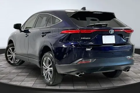 More photos of 2021 Toyota Venza LE at Southwest Auto Sales, IN