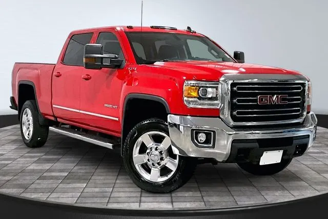 Red 2016 GMC Sierra 2500HD SLT for sale in Roanoke, IN