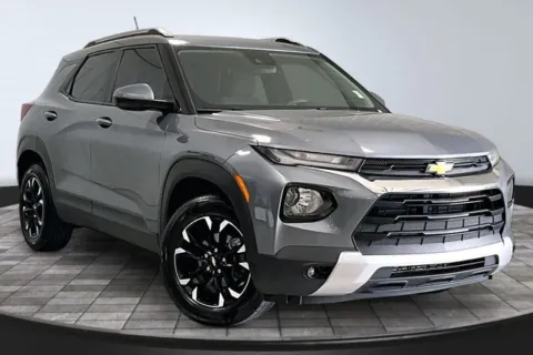 Gray 2022 Chevrolet TrailBlazer LT for sale in Roanoke, IN