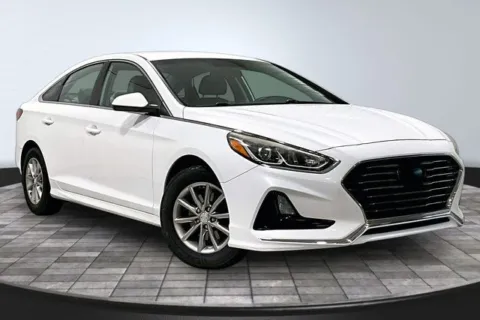 White 2018 Hyundai Sonata SE for sale in Roanoke, IN