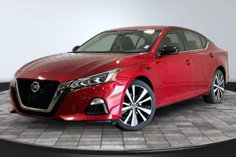 Another view of 2020 Nissan Altima 2.5 SR for sale in Roanoke, IN at Southwest Auto Sales