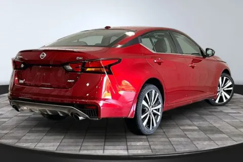 More photos of 2020 Nissan Altima 2.5 SR at Southwest Auto Sales, IN