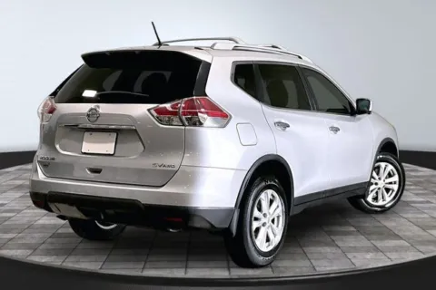 More photos of 2016 Nissan Rogue SV at Southwest Auto Sales, IN