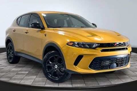 Gold 2024 Dodge Hornet GT for sale in Roanoke, IN