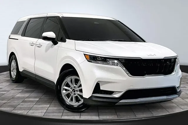 White 2023 Kia Carnival LX Seat Package for sale in Roanoke, IN