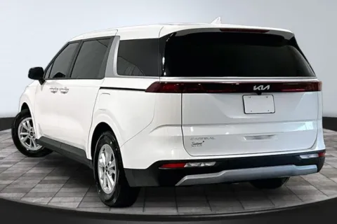 More photos of 2023 Kia Carnival LX Seat Package at Southwest Auto Sales, IN