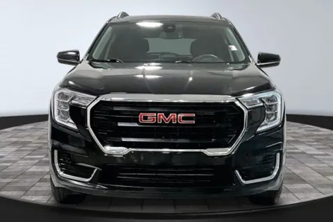 Photos of 2023 GMC Terrain SLE for sale in Roanoke, IN at Southwest Auto Sales