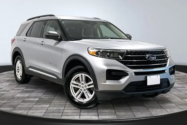 Silver 2023 Ford Explorer XLT for sale in Roanoke, IN