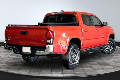 More photos of 2018 Toyota Tacoma SR5 at Southwest Auto Sales, IN