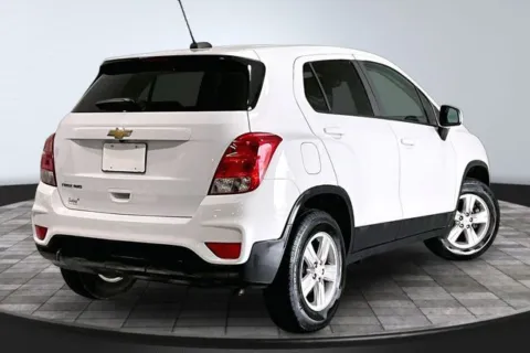 More photos of 2021 Chevrolet Trax LS at Southwest Auto Sales, IN