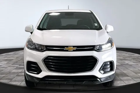 Photos of 2021 Chevrolet Trax LS for sale in Roanoke, IN at Southwest Auto Sales