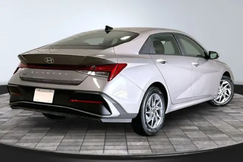 More photos of 2024 Hyundai Elantra Hybrid Blue at Southwest Auto Sales, IN