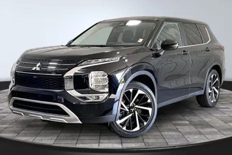 Another view of 2023 Mitsubishi Outlander SE Black Edition for sale in Roanoke, IN at Southwest Auto Sales
