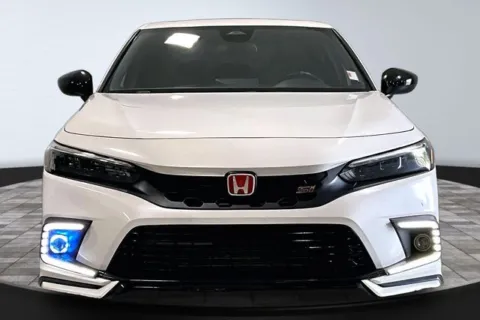Photos of 2023 Honda Civic Si for sale in Roanoke, IN at Southwest Auto Sales