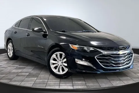 Black 2019 Chevrolet Malibu LT for sale in Roanoke, IN