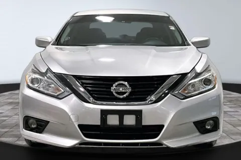 Photos of 2017 Nissan Altima 2.5 SV for sale in Roanoke, IN at Southwest Auto Sales