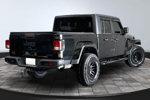 More photos of 2021 Jeep Gladiator Sport at Southwest Auto Sales, IN