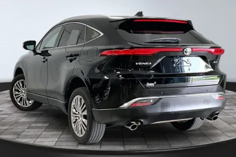 More photos of 2023 Toyota Venza XLE at Southwest Auto Sales, IN