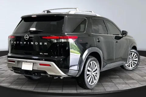 More photos of 2023 Nissan Pathfinder SL at Southwest Auto Sales, IN