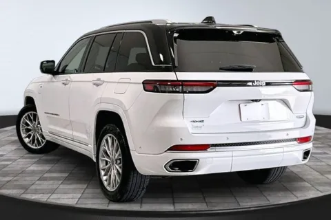 More photos of 2023 Jeep Grand Cherokee Summit 4xe at Southwest Auto Sales, IN