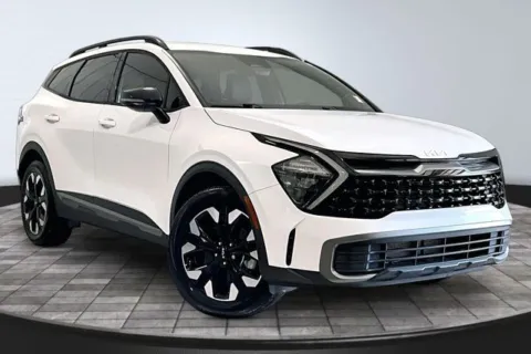White 2023 Kia Sportage X-Line for sale in Roanoke, IN