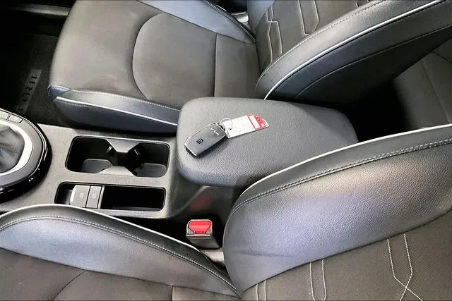 2023 Kia Forte GT-Line - Photo 34
