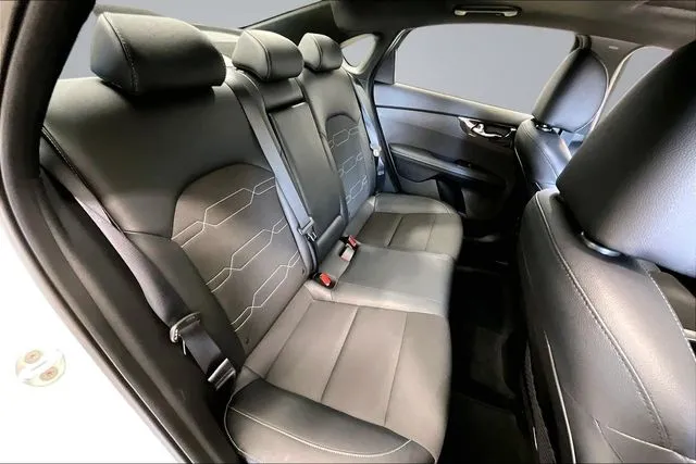 2023 Kia Forte GT-Line - Photo 24