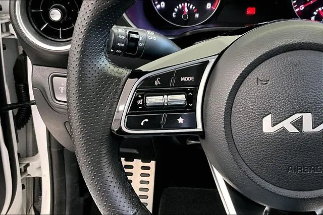 2023 Kia Forte GT-Line - Photo 11