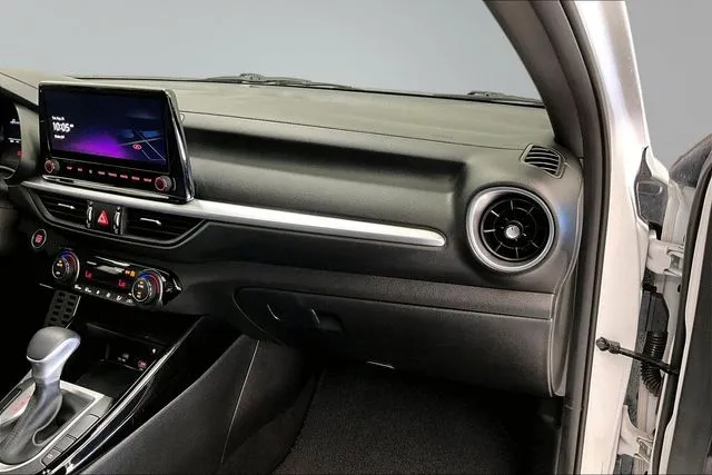 2023 Kia Forte GT-Line - Photo 25