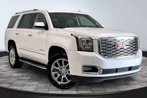 White 2018 GMC Yukon Denali for sale in Roanoke, IN